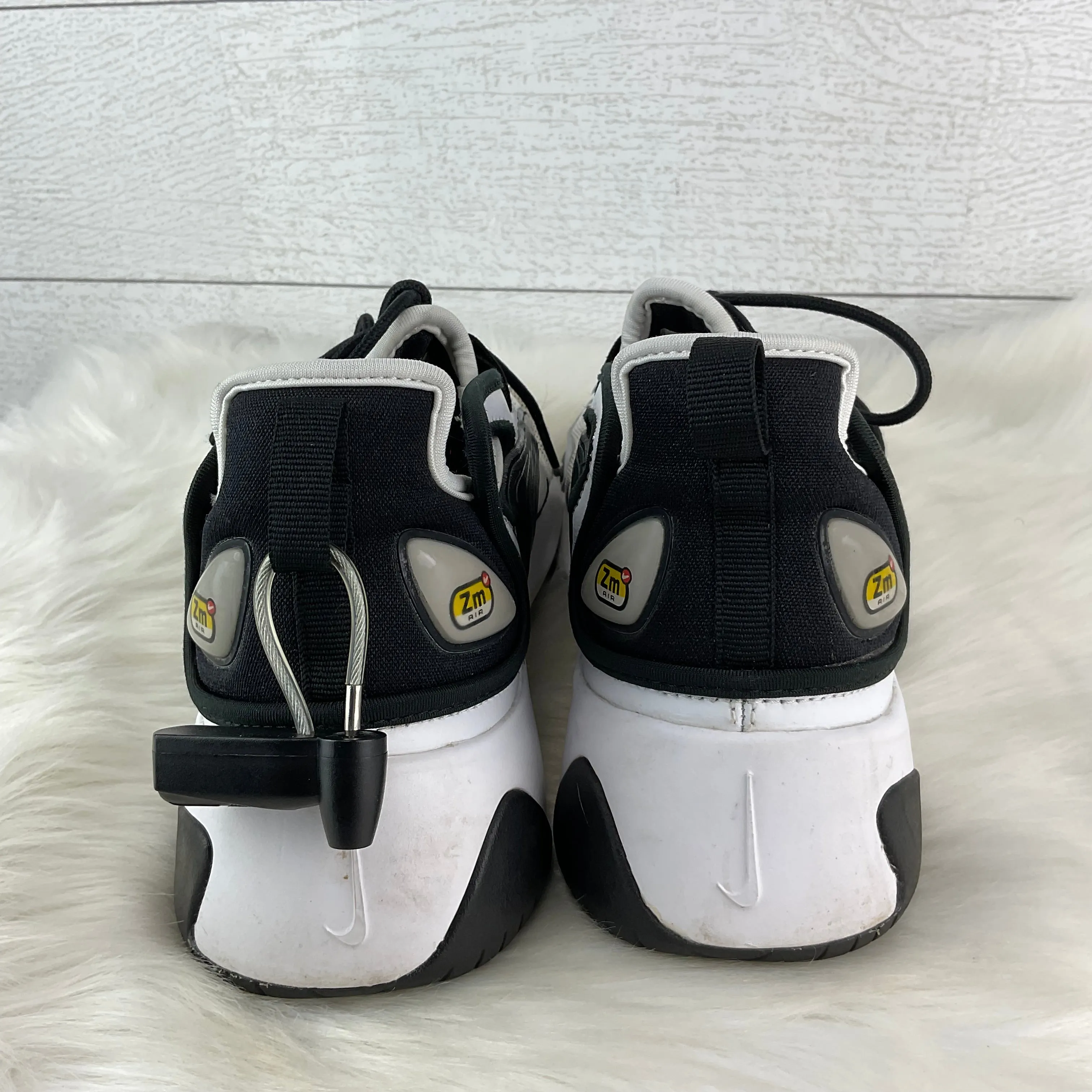 Black & White Shoes Athletic Nike, Size 9