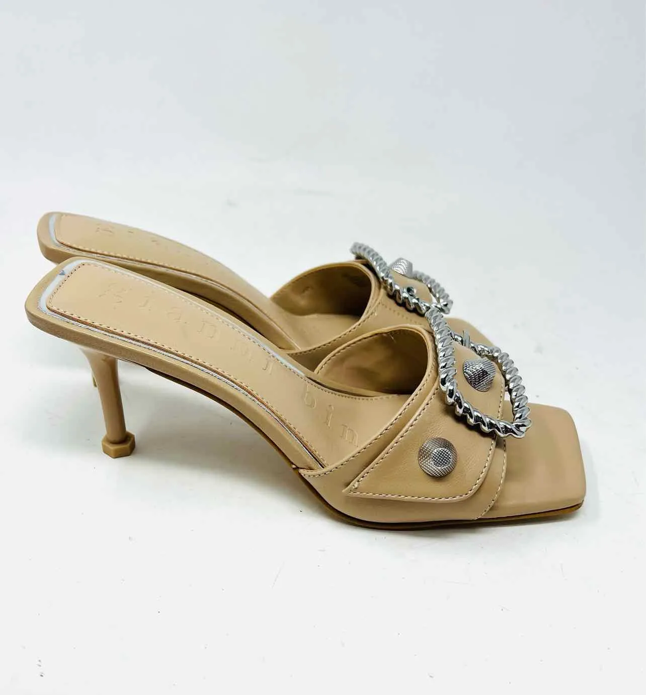 Gianni Bini Size 6 Nude/Silver Embellished Buckle(s) Shoes Sandals Heels