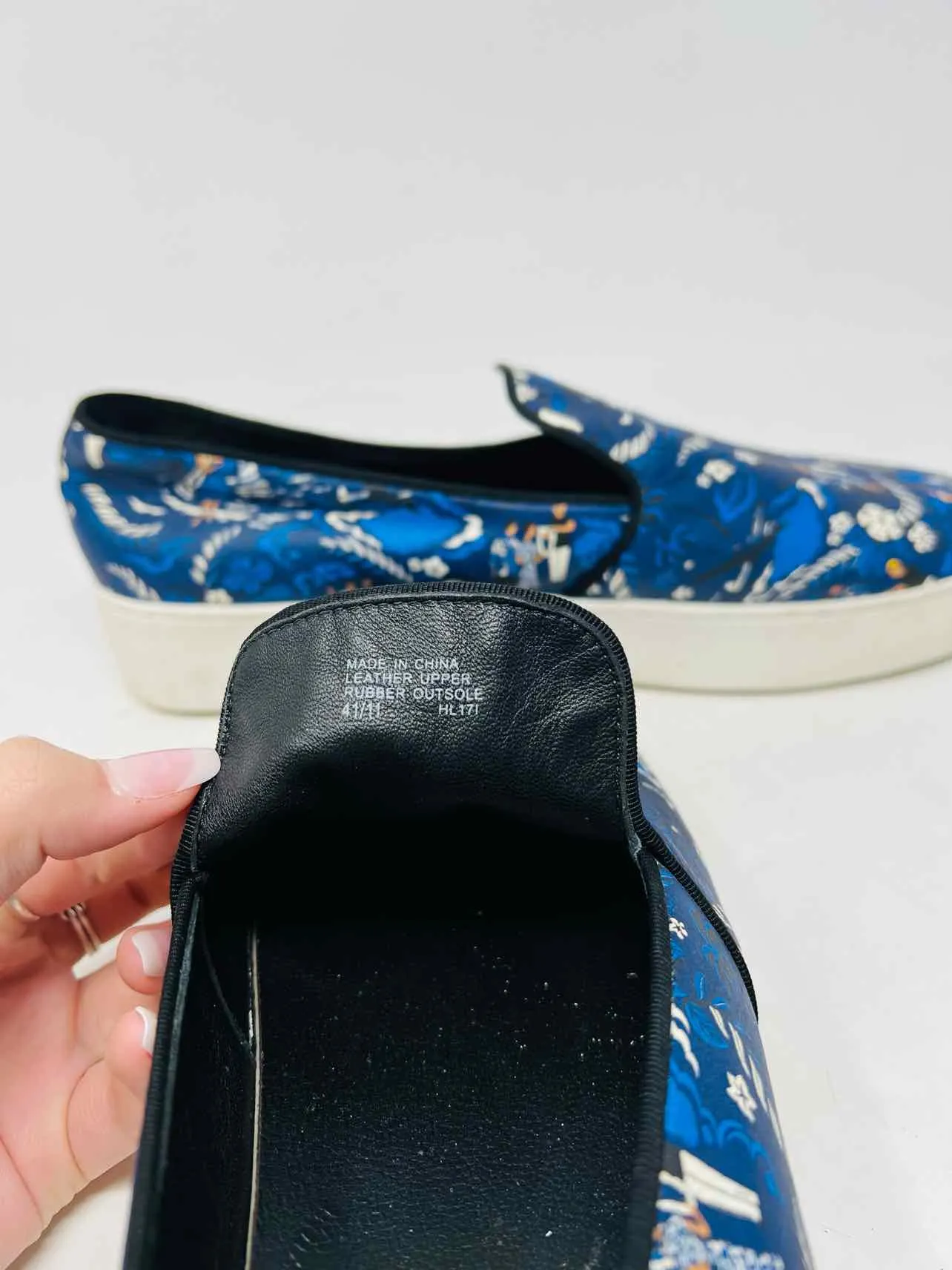 Michael Kors Size 11 Navy/White Tropical Leather Shoes Sneakers