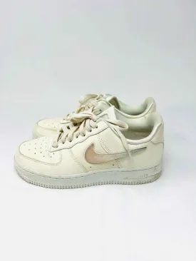 Nike Size 6.5 Cream Lace-Up Leather Shoes Sneakers