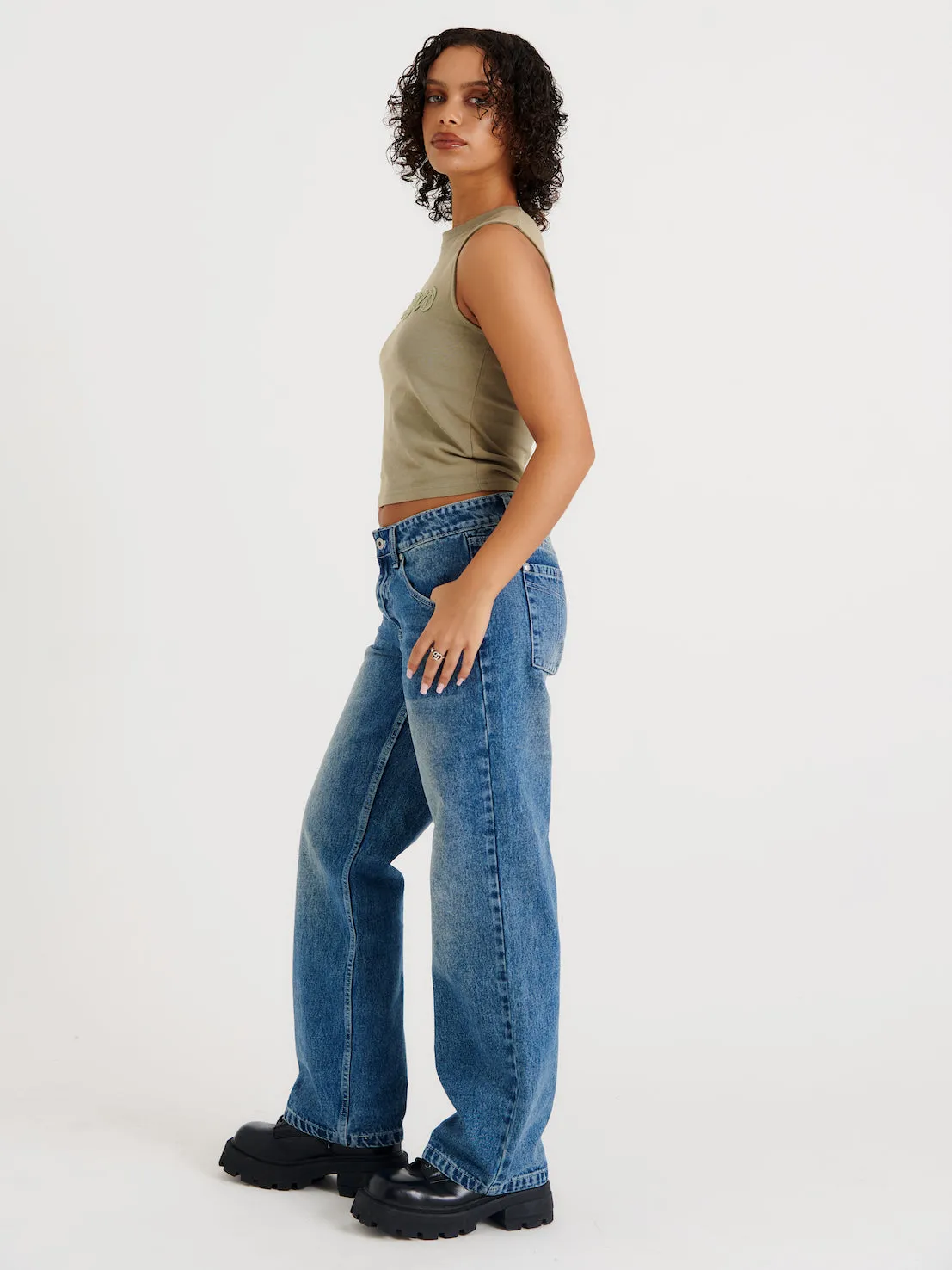 Relaxed Straight Leg Jean Blue