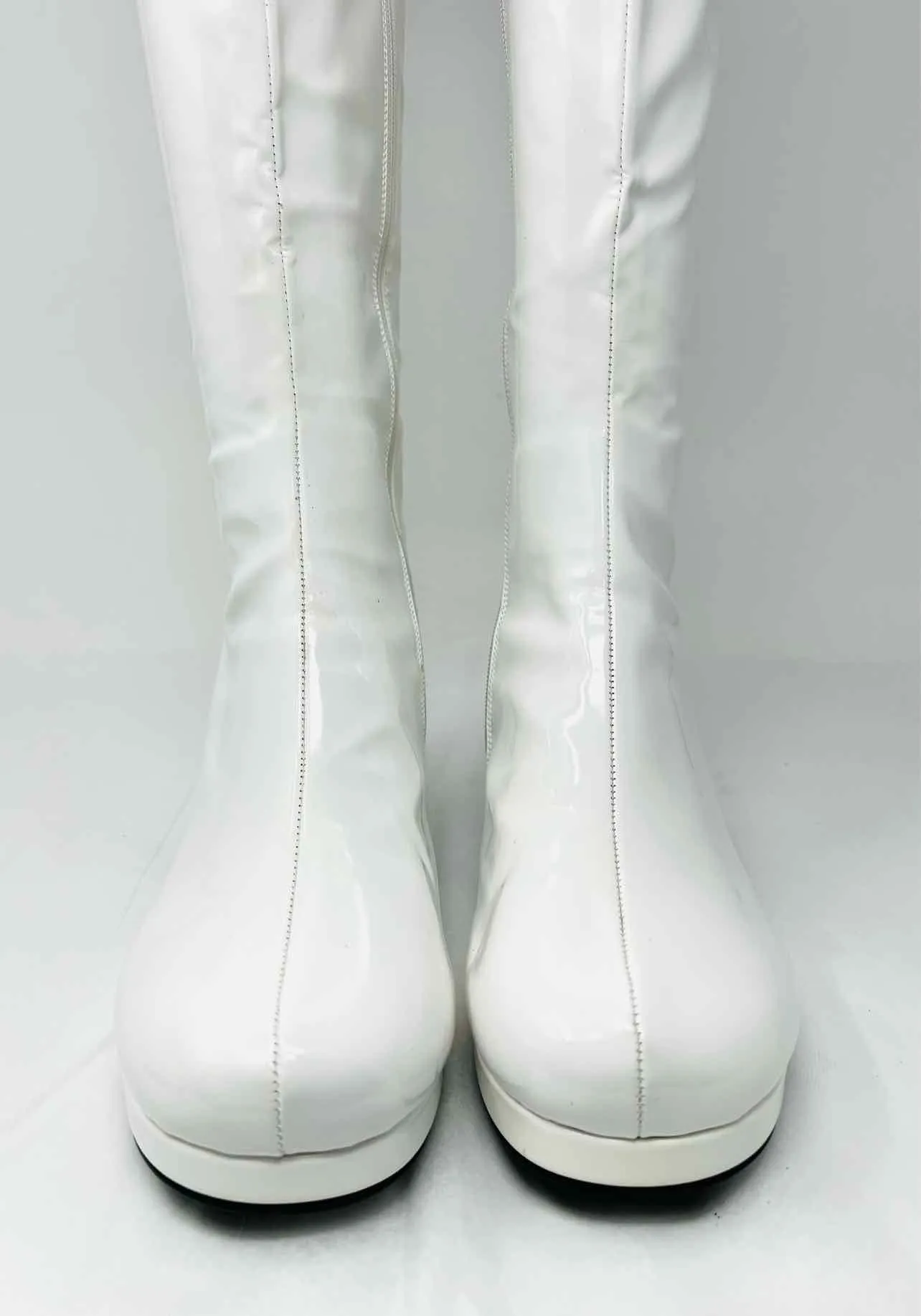 Size 10 White Vinyl Zipper Shoes Boots